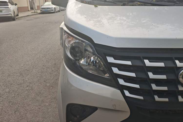 Used CHANGAN KAICHENG Xingka 2024 1.5L GDI Single-Row Short-Box Cargo Truck Standard Version Right Front Headlight