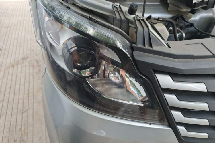 Used CHANGAN KAICHENG Xingka 2024 1.5L GDI Double-Cab Long-Box Cargo Vehicle – Comfort Edition Right Front Headlight