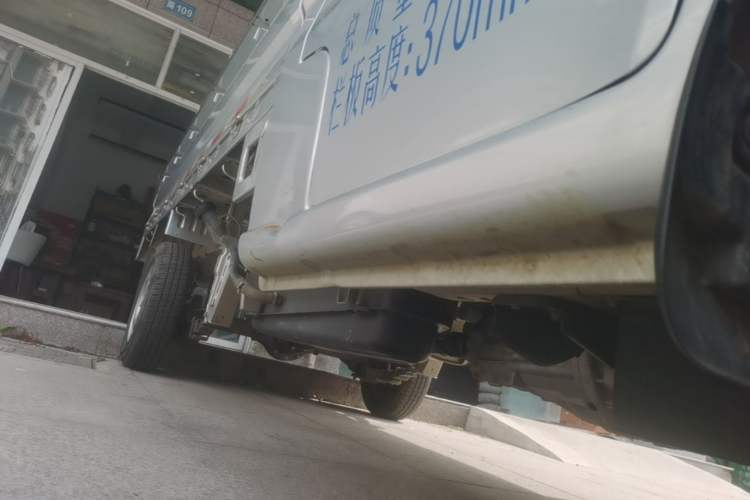 Used CHANGAN KAICHENG Xingka 2024 1.5L GDI Single-Row Long-Box Cargo Truck – Comfort Version Right Side Sill