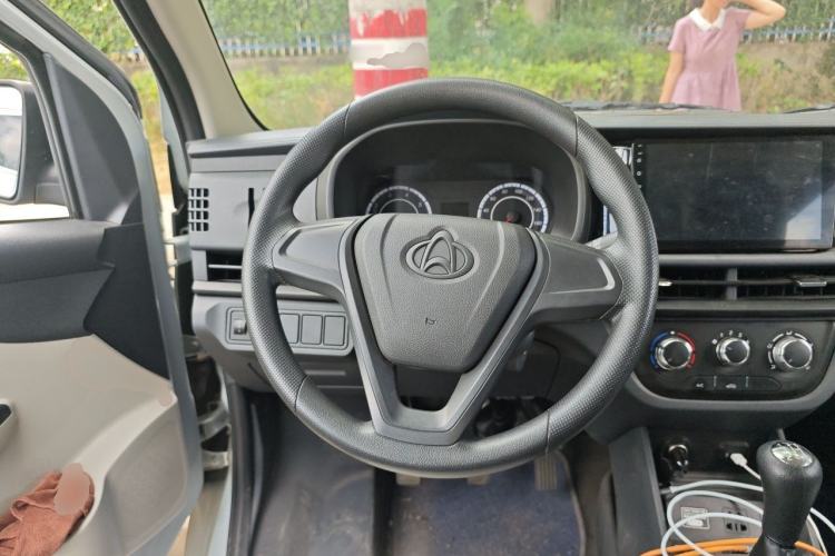 Used CHANGAN KAICHENG Xingka 2024 1.5L GDI Double-Cab Long-Box Cargo Vehicle – Comfort Edition Steering Wheel