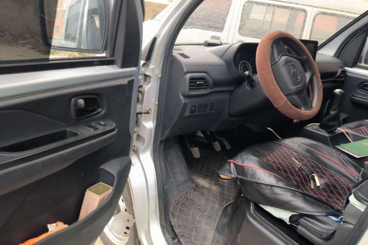 Used CHANGAN KAICHENG Xingka PLUS 2022 1.6L Luxury Edition Air-Conditioned Double-Cab Standard Vehicle DAM16KR Driver Seat