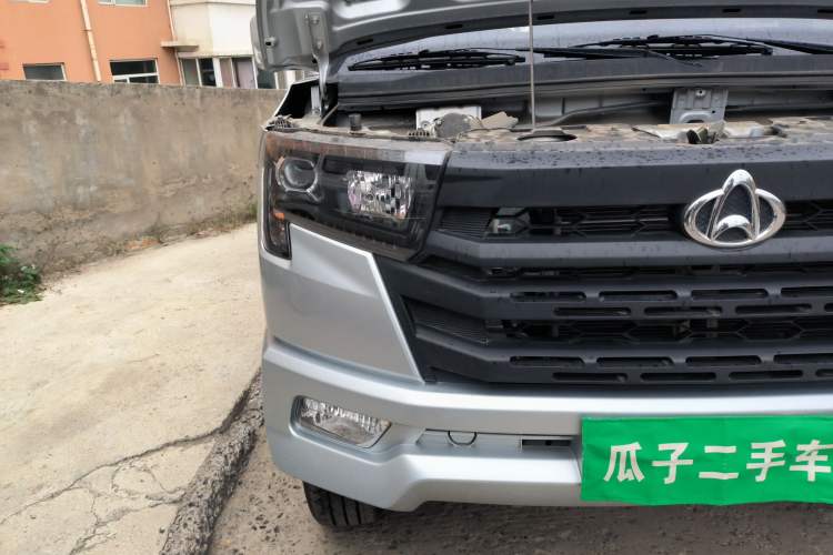 Used CHANGAN KAICHENG Xingka PLUS 2022 1.6L Luxury Edition Air-Conditioned Double-Cab Standard Vehicle DAM16KR Engine Bay Right