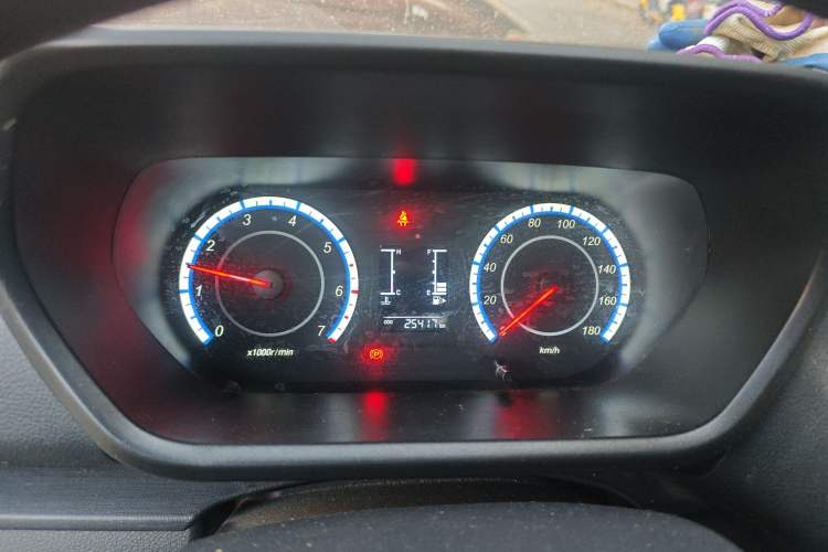 Used CHANGAN KAICHENG Xingka PLUS 2022 1.6L Comfort-Grade Air-Conditioned Single-Row Standard Vehicle DAM16KR Instrument Cluster