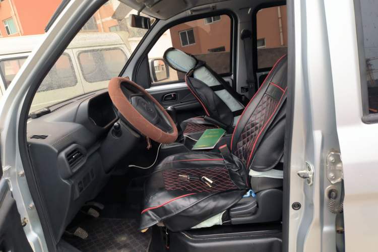 Used CHANGAN KAICHENG Xingka PLUS 2022 1.6L Luxury Edition Air-Conditioned Double-Cab Standard Vehicle DAM16KR Left Front Seat