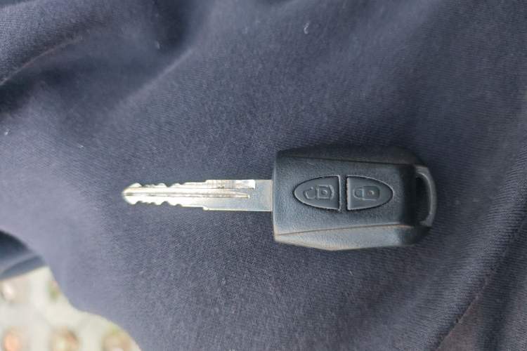 Used CHANGAN KAICHENG Xingka PLUS 2022 1.6L Comfort-Grade Air-Conditioned Single-Row Standard Vehicle DAM16KR Vehicle Key