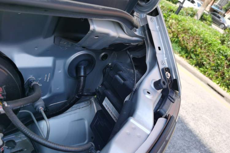 Used CHANGAN KAICHENG Xingka PLUS  Engine Bay Left