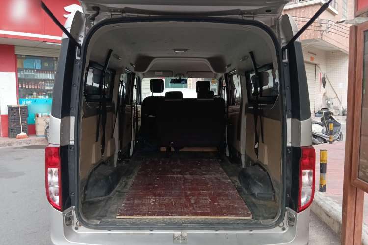 Used CHANGAN KUAYUE 2021 Luxury 7-Seater Bus with Huichuan System Trunk