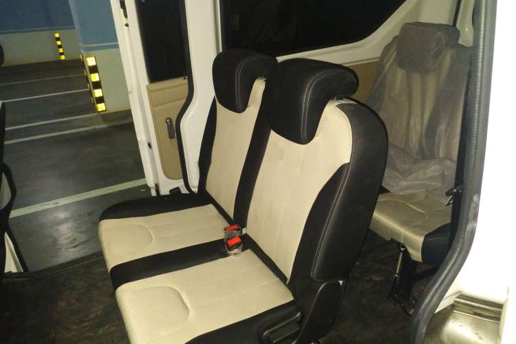 Used CHANGAN KUAYUE 2021 Luxury 6-Seater Passenger Bus with Huichuan System Left Rear Seat
