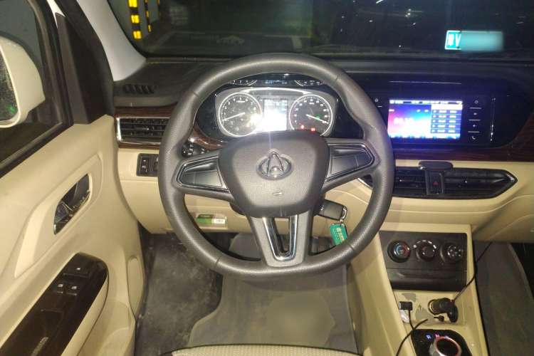 Used CHANGAN KUAYUE 2021 Luxury 6-Seater Passenger Bus with Huichuan System Steering Wheel