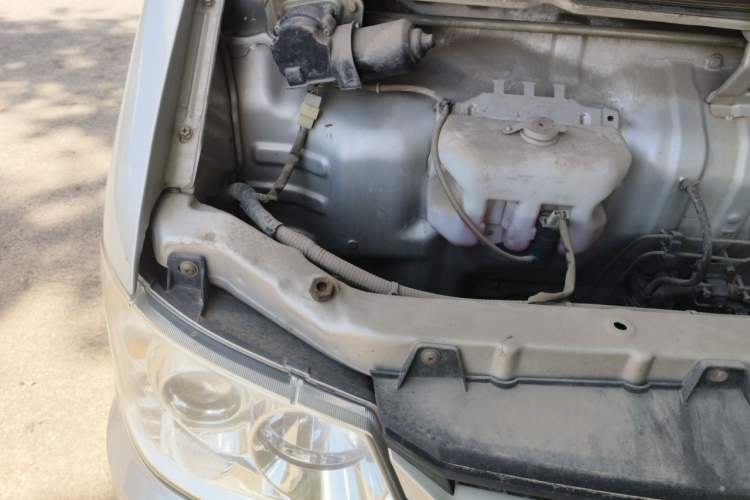 Used CHANGAN KUAYUE Wang 2017 1.5L Rear Dual Wheels Double Row DK15 Engine Bay Right