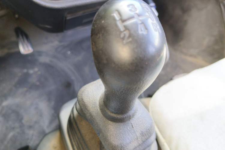 Used CHANGAN KUAYUE Wang 2017 1.5L Rear Dual Wheels Double Row DK15 Gear Lever