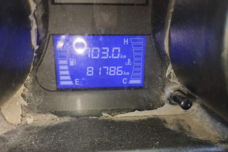 Used CHANGAN KUAYUE Wang 2017 1.5L Rear Dual Wheels Double Row DK15 Odometer Close Up