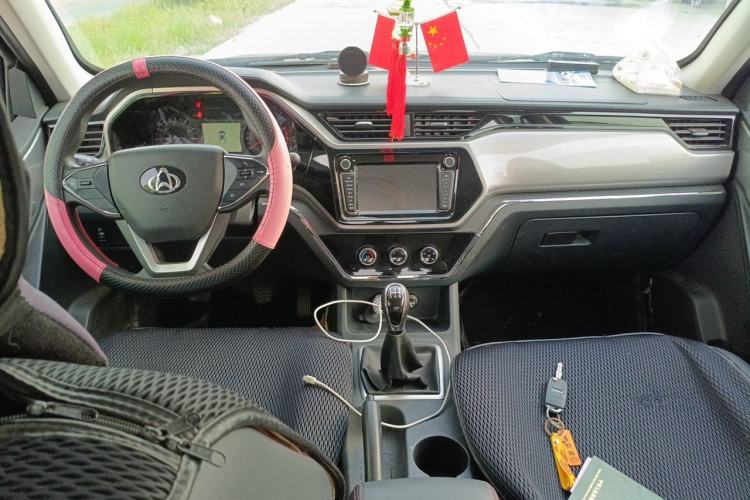 Used CHANGAN KUAYUE Wang F3 2021 1.6L Luxury Short-Wheelbase DAM16KL Center Console