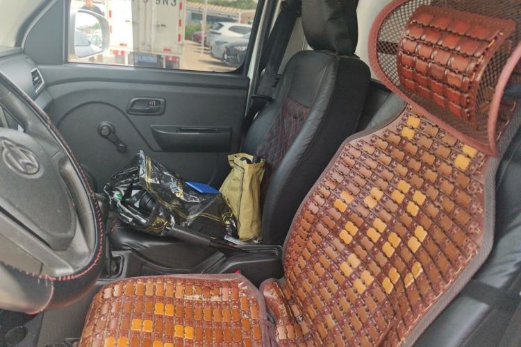Used CHANGAN KUAYUE Wang X1 2022 1.2L Comfort-Grade Cargo Vehicle Single Cab with Dual Rear Wheels 2990 mm Wheelbase 3.05-Meter Length LJ469Q-AEB Left Rear Seat