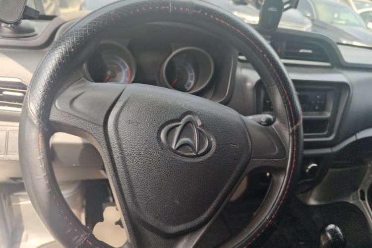 Used CHANGAN KUAYUE Wang X1 2022 1.2L Comfort-Grade Cargo Vehicle Single Cab with Dual Rear Wheels 2990 mm Wheelbase 3.05-Meter Length LJ469Q-AEB Steering Wheel