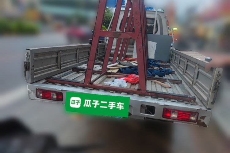 Used CHANGAN KUAYUE Wang X3 2018 1.5L Mid-Range Single-Cab with Dual Rear Wheels and Standard Cargo Bed DK15C Rear