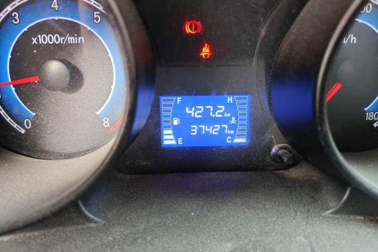 Used CHANGAN KUAYUE Wang X3 2018 1.5L Mid-Range Version Double Cab with Extended Cargo Bed and Dual Rear Wheels – DK15C Odometer Close Up