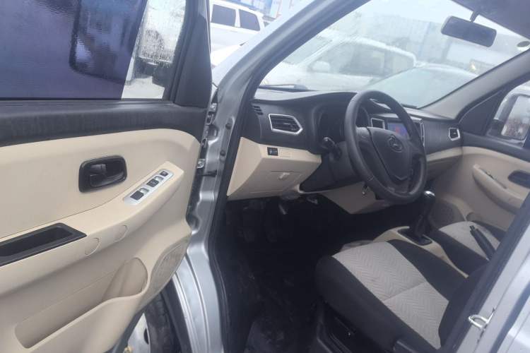 Used CHANGAN KUAYUE Wang X3 2021 1.6L Standard Version Double Cab with Dual Rear Wheels 2710mm Cargo Bed DAM16KR Interior 3