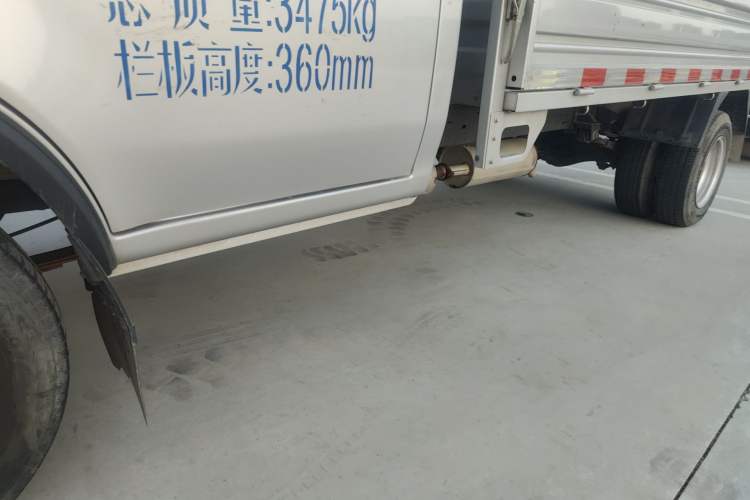 Used CHANGAN KUAYUE Wang X3 2021 1.6L Standard Single-Row Dual Rear Wheels 3300mm Cargo Bed DAM16KR Left Side Sill