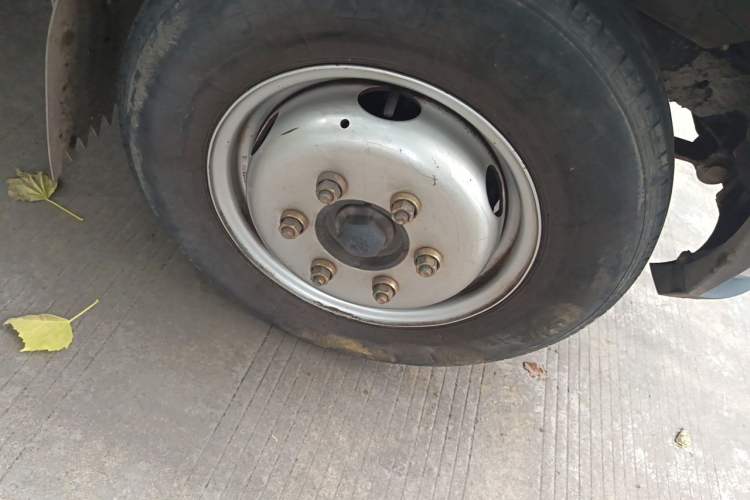 Used CHANGAN KUAYUE Wang X3 2021 1.6L Standard Single-Row Dual Rear Wheels 3300mm Cargo Bed DAM16KR Right Front Wheel Hub