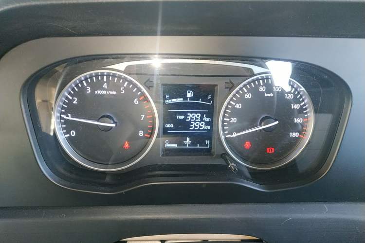Used CHANGAN KUAYUE Wang X3 2022 1.6L Flagship PLUS Cargo Truck Single Cab with Dual Rear Wheels 3400 mm Wheelbase 3.3-Meter Length DAM16KR Instrument Cluster