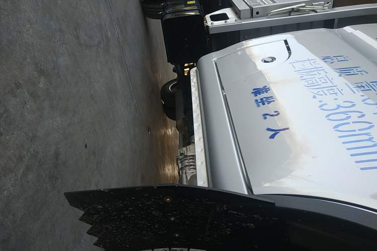 Used CHANGAN KUAYUE Wang X3 2022 1.6L Flagship PLUS Cargo Truck Single Cab with Dual Rear Wheels 3400 mm Wheelbase 3.3-Meter Length DAM16KR Right Side Sill