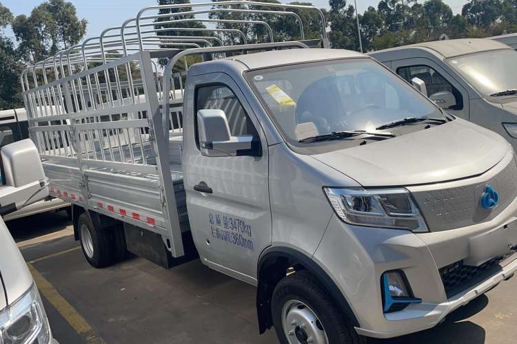 Used CHANGAN KUAYUE Wang X3 EV 2022 EV Cargo Van Standard Range Edition Exterior 2