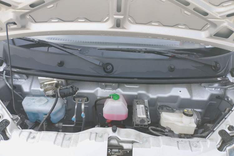 Used CHANGAN KUAYUE Wang X3 EV 2025 Model Comfortable Single-Row Box-Body Light Truck Engine Bay