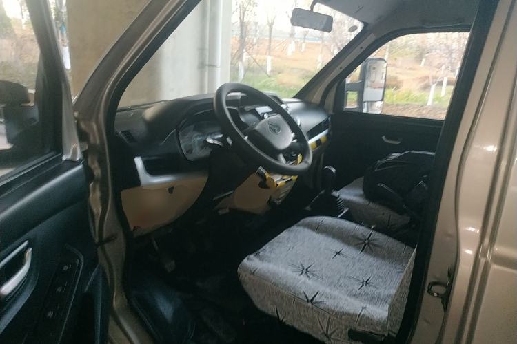 Used CHANGAN KUAYUE Wang X5 2018 1.5L PLUS Mid-Range Single-Cab with Dual Rear Wheels and Standard Cargo Bed DK15C Driver Seat
