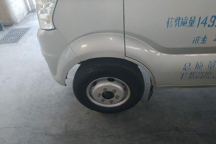 Used CHANGAN KUAYUE Wang X5 2018 1.5L PLUS Mid-Range Single-Cab with Dual Rear Wheels and Standard Cargo Bed DK15C Left Front Wheel Hub