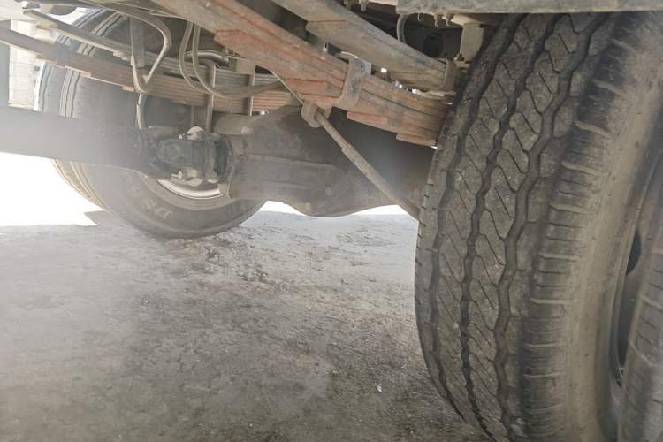 Used CHANGAN KUAYUE Wang X5 2021 1.6L Gasoline Comfort Edition Double Cab with Dual Rear Wheels 2850mm Cargo Bed DAM16KR Chassis Rear Left