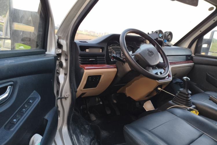 Used CHANGAN KUAYUE Wang X5 2021 1.6L Gasoline Standard Edition Double Cab with Dual Rear Wheels 3050mm Cargo Bed DAM16KR Driver Seat