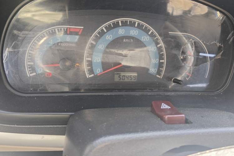Used CHANGAN KUAYUE Wang X5 2021 1.6L Gasoline Comfort Edition Double Cab with Dual Rear Wheels 2850mm Cargo Bed DAM16KR Odometer Close Up