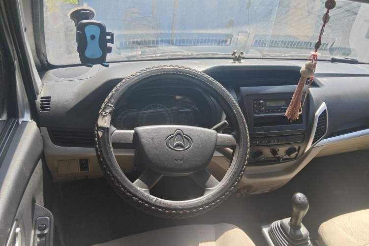 Used CHANGAN KUAYUE Wang X5 2021 1.6L Gasoline Comfort Edition Double Cab with Dual Rear Wheels 2850mm Cargo Bed DAM16KR Steering Wheel