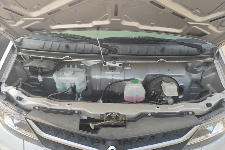 Used CHANGAN KUAYUE Wang X7 2025 1.6L Single-Row Double Rear Wheels Dong'an DAT18R 3.7 Meters Engine Bay