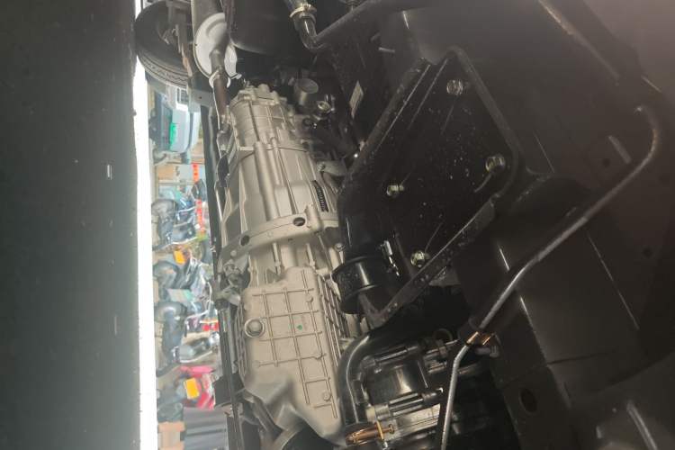Used CHANGAN KUAYUE Xing V3 2023 1.5L Gasoline Comfort Edition 5-Seat Passenger Vehicle Chassis Front Right