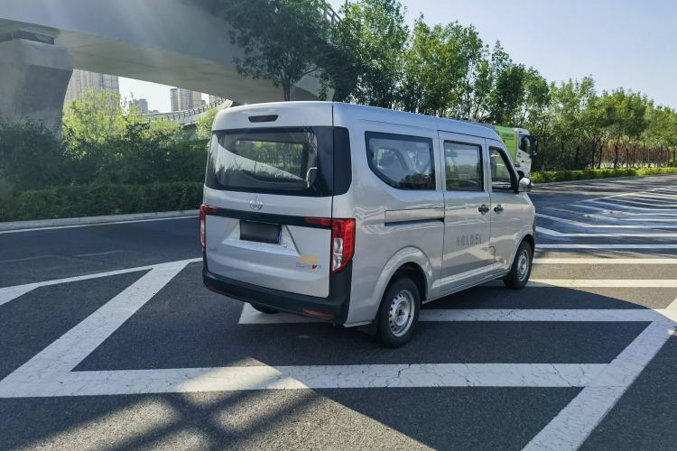 Used CHANGAN KUAYUE Xing V3 2023 1.3L Gasoline Standard Model 5-Seater Passenger Vehicle Exterior 5