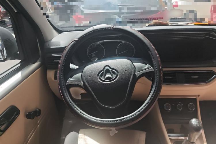 Used CHANGAN KUAYUE Xing V3 2023 1.5L Gasoline Comfort Edition 5-Seat Passenger Vehicle Steering Wheel