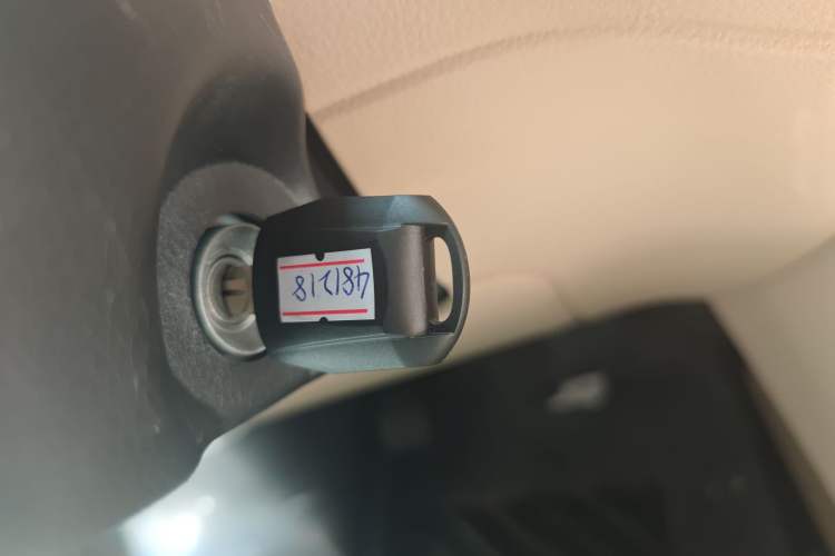 Used CHANGAN KUAYUE Xing V3 2023 1.5L Gasoline Comfort Edition 5-Seat Passenger Vehicle Vehicle Key