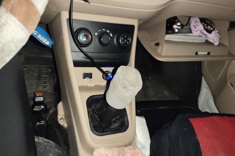 Used CHANGAN KUAYUE Xing V3 2022 1.5L Gasoline Comfort-Grade 2-Seat Van JL473QH Gear Lever