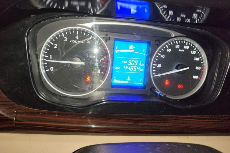 Used CHANGAN KUAYUE Xing V3 2022 1.5L Gasoline Comfort-Grade 2-Seat Van JL473QH Odometer Close Up