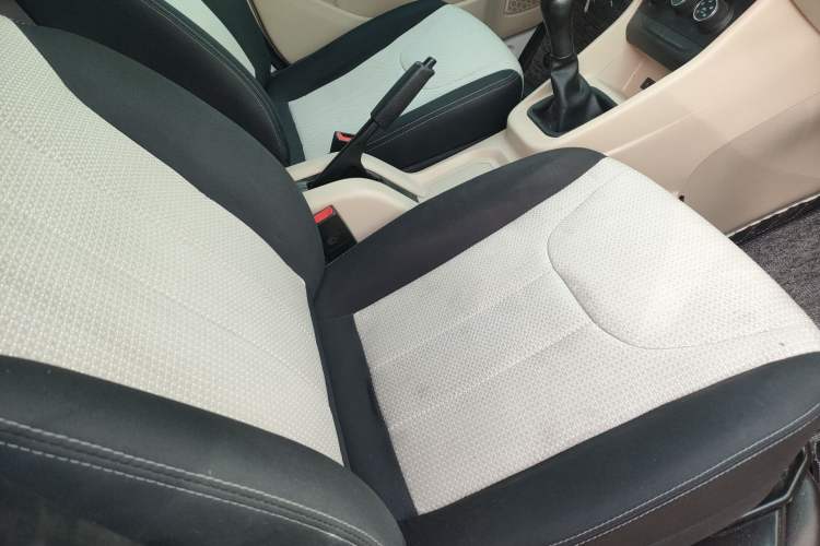 Used CHANGAN KUAYUE Xing V3 2022 1.5L Gasoline Comfort-Grade 5-Seater Passenger Vehicle JL473QH Right Front Seat