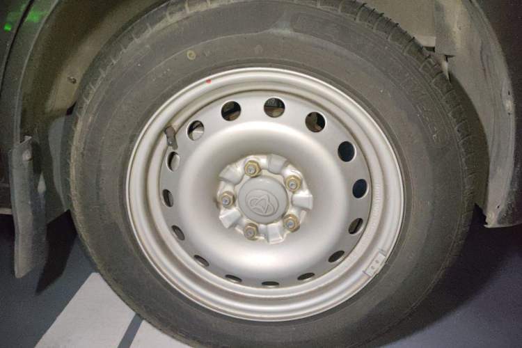 Used CHANGAN KUAYUE Xing V3  Right Front Wheel Hub