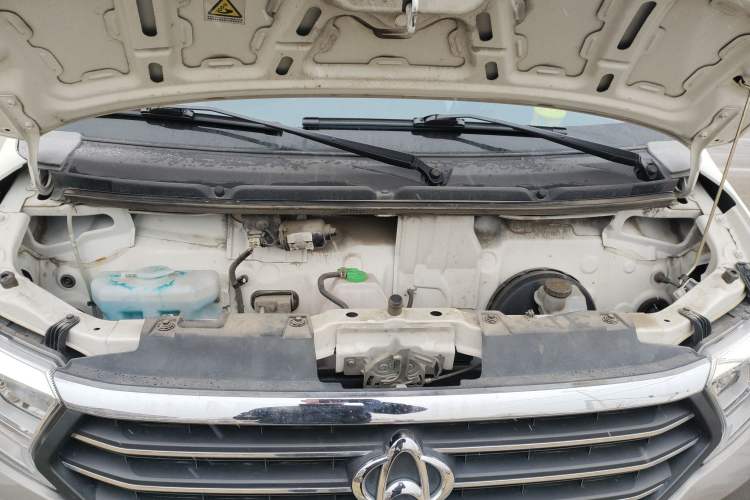 Used CHANGAN KUAYUE Xing V3 2022 1.5L Gasoline Comfort-Grade 5-Seater Minivan JL473QH Engine Bay