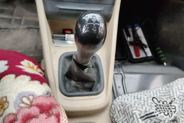 Used CHANGAN KUAYUE Xing V3 2022 1.5L Gasoline Comfort-Grade 5-Seater Minivan JL473QH Gear Lever