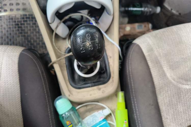 Used CHANGAN KUAYUE Xing V3 2022 1.5L Gasoline Standard Model 6-Seater Passenger Vehicle JL473QH Gear Lever