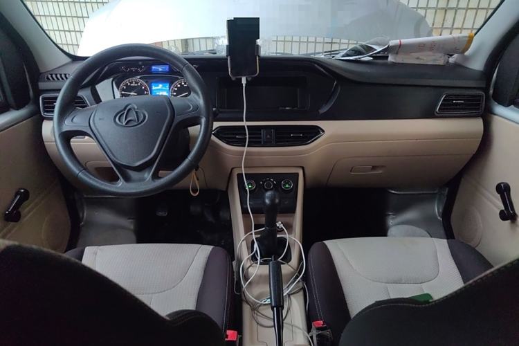 Used CHANGAN KUAYUE Xing V3 2022 1.5L Gasoline Standard-Grade 5-Seater Passenger Vehicle JL473QH Interior 2