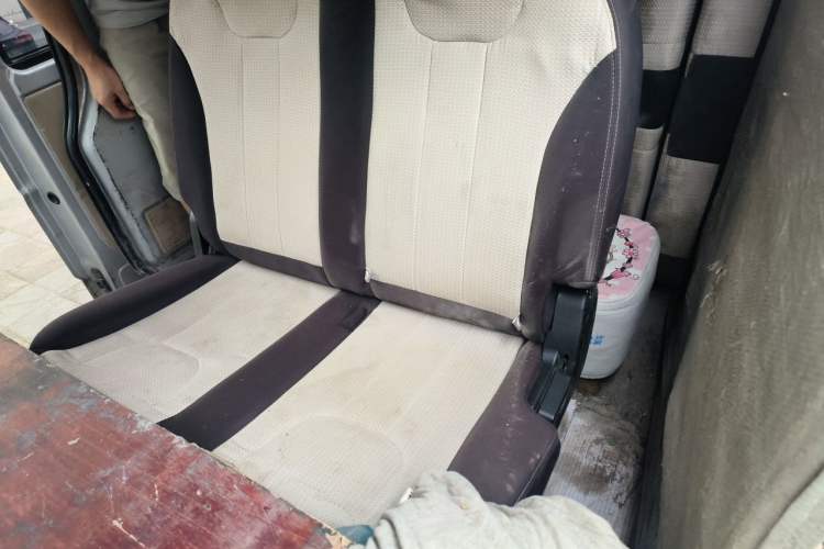 Used CHANGAN KUAYUE Xing V3 2022 1.5L Gasoline Standard Model 6-Seater Passenger Vehicle JL473QH Left Rear Seat