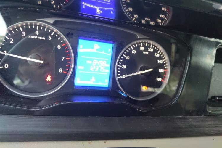 Used CHANGAN KUAYUE Xing V3 2022 1.5L Gasoline Standard-Grade 5-Seater Passenger Vehicle JL473QH Odometer Close Up