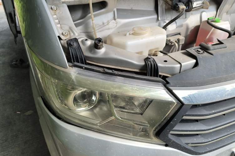 Used CHANGAN KUAYUE Xing V3 2022 1.5L Gasoline Standard Model 2-Seat Van JL473QH Right Front Headlight